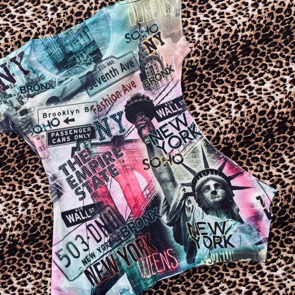 ☆ deadstock all over print abstract top ★ - Picture 2 of 7